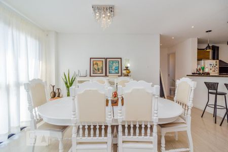 Apartamento à venda com 101m², 3 quartos e 1 vaga Apartamento à venda com 101m², 3 quartos e 1 vagaSala