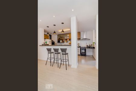 Apartamento à venda com 101m², 3 quartos e 1 vaga Apartamento à venda com 101m², 3 quartos e 1 vagaSala