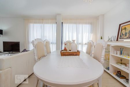 Apartamento à venda com 101m², 3 quartos e 1 vaga Apartamento à venda com 101m², 3 quartos e 1 vagaSala