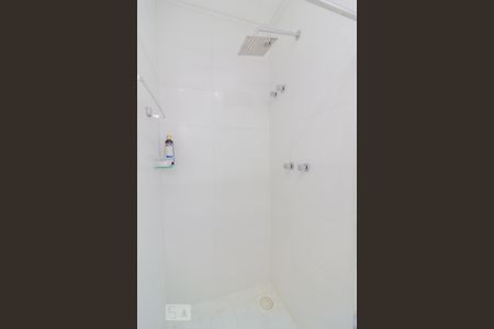 Apartamento à venda com 101m², 3 quartos e 1 vaga Apartamento à venda com 101m², 3 quartos e 1 vagaBanheiro de Serviço