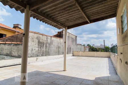 Casa à venda com 240m², 3 quartos e 4 vagas Casa à venda com 240m², 3 quartos e 4 vagasTerraço