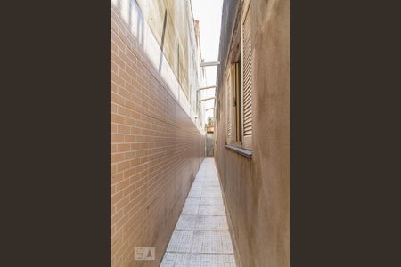 Casa à venda com 240m², 3 quartos e 4 vagas Casa à venda com 240m², 3 quartos e 4 vagasQuintal -Corredor