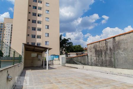 Casa à venda com 240m², 3 quartos e 4 vagas Casa à venda com 240m², 3 quartos e 4 vagasTerraço
