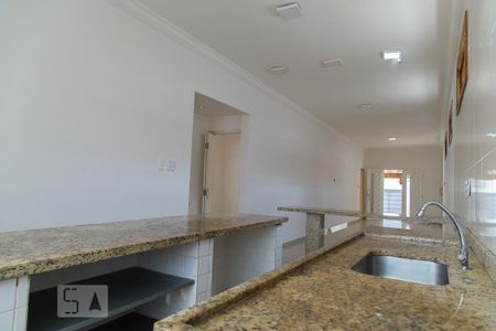 Casa à venda com 240m², 3 quartos e 4 vagas Casa à venda com 240m², 3 quartos e 4 vagasCozinha