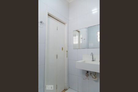 Casa à venda com 240m², 3 quartos e 4 vagas Casa à venda com 240m², 3 quartos e 4 vagasBanheiro da suíte 1 e 2