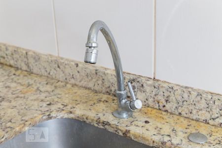 Casa à venda com 240m², 3 quartos e 4 vagas Casa à venda com 240m², 3 quartos e 4 vagasCozinha - Torneira