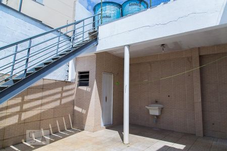 Casa à venda com 240m², 3 quartos e 4 vagas Casa à venda com 240m², 3 quartos e 4 vagasQuintal