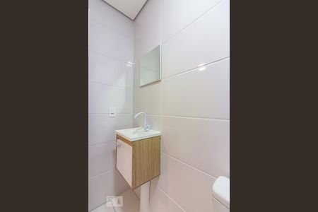 Banheiro de apartamento para alugar com 1 quarto, 30m² em Presidente Altino, Osasco