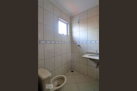 Casa para alugar com 103m², 2 quartos e 2 vagasBanheiro da Suíte 1