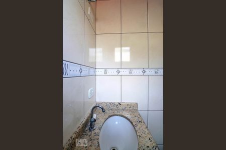 Casa para alugar com 103m², 2 quartos e 2 vagasBanheiro da Suíte 1