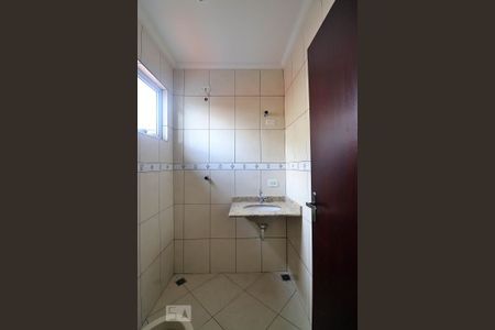 Casa para alugar com 103m², 2 quartos e 2 vagasBanheiro da Suíte 1