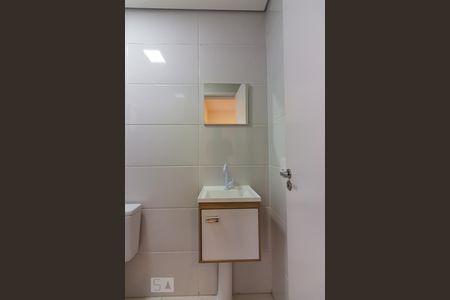 Banheiro de apartamento para alugar com 1 quarto, 30m² em Presidente Altino, Osasco