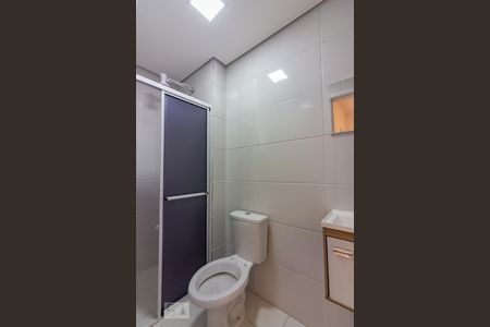 Banheiro de apartamento para alugar com 1 quarto, 30m² em Presidente Altino, Osasco