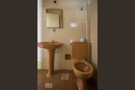 Banheiro de apartamento à venda com 1 quarto, 38m² em Centro, Campinas