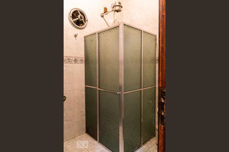 Casa à venda com 600m², 4 quartos e 5 vagas Casa à venda com 600m², 4 quartos e 5 vagasBanheiro Social