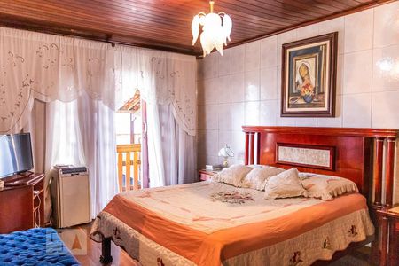 Casa à venda com 600m², 4 quartos e 5 vagas Casa à venda com 600m², 4 quartos e 5 vagasSuíte Master