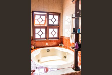 Casa à venda com 600m², 4 quartos e 5 vagas Casa à venda com 600m², 4 quartos e 5 vagasBanheiro da Suíte Master