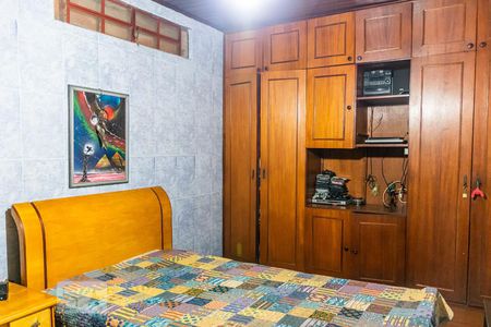 Casa à venda com 600m², 4 quartos e 5 vagas Casa à venda com 600m², 4 quartos e 5 vagasQuarto 1