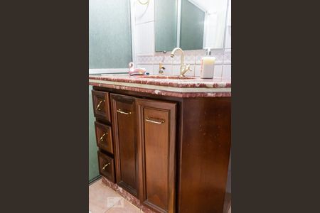 Casa à venda com 600m², 4 quartos e 5 vagas Casa à venda com 600m², 4 quartos e 5 vagasBanheiro da Suíte 1