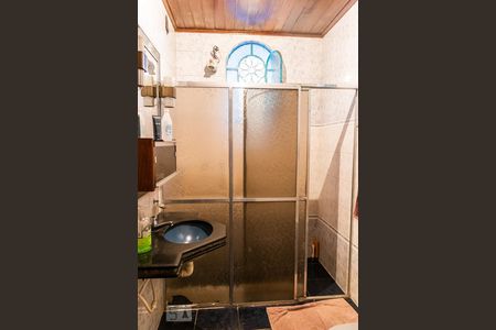 Casa à venda com 600m², 4 quartos e 5 vagas Casa à venda com 600m², 4 quartos e 5 vagasBanheiro 2