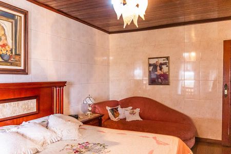 Casa à venda com 600m², 4 quartos e 5 vagas Casa à venda com 600m², 4 quartos e 5 vagasSuíte Master