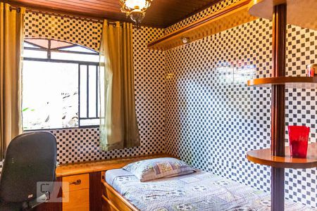 Casa à venda com 600m², 4 quartos e 5 vagas Casa à venda com 600m², 4 quartos e 5 vagasQuarto 2