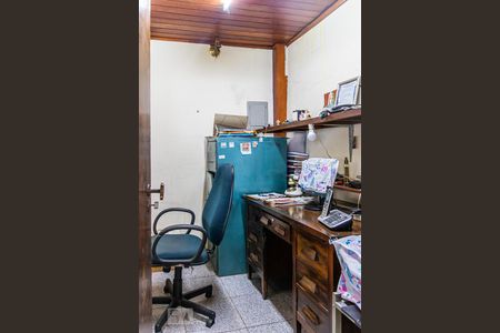 Casa à venda com 600m², 4 quartos e 5 vagas Casa à venda com 600m², 4 quartos e 5 vagasEscritório