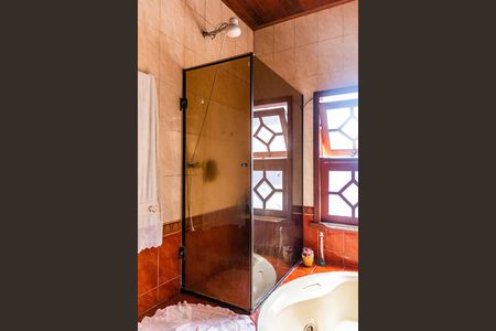 Casa à venda com 600m², 4 quartos e 5 vagas Casa à venda com 600m², 4 quartos e 5 vagasBanheiro da Suíte Master