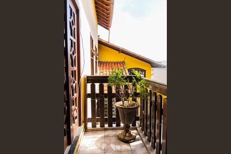 Casa à venda com 600m², 4 quartos e 5 vagas Casa à venda com 600m², 4 quartos e 5 vagasVaranda da Suíte Master