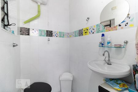 Casa à venda com 180m², 3 quartos e 1 vagaBanheiro de Serviço