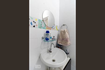 Casa à venda com 180m², 3 quartos e 1 vagaBanheiro de Serviço