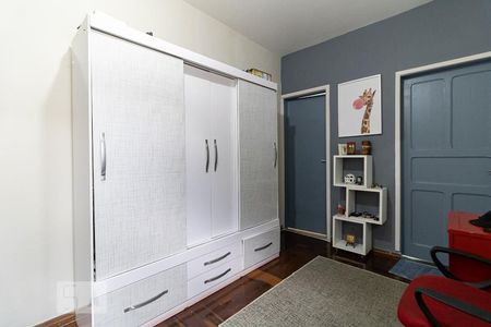 Casa à venda com 180m², 3 quartos e 1 vagaSuíte