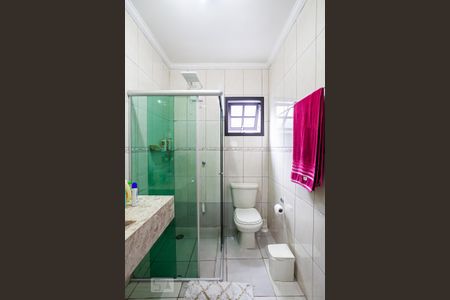 Casa à venda com 197m², 3 quartos e 4 vagasBanheiro da Suíte