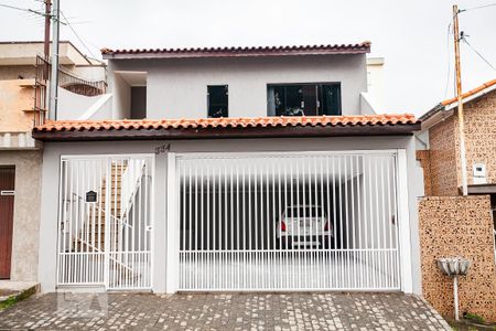 Casa à venda com 197m², 3 quartos e 4 vagasFaachada