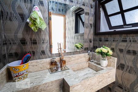 Casa à venda com 197m², 3 quartos e 4 vagasLavabo