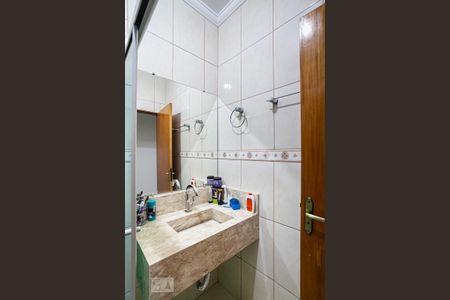 Casa à venda com 197m², 3 quartos e 4 vagasBanheiro