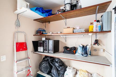 Casa à venda com 197m², 3 quartos e 4 vagasQuarto de Serviço