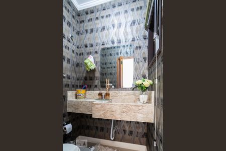 Casa à venda com 197m², 3 quartos e 4 vagasLavabo