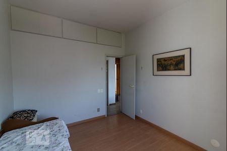 Quarto 1 de apartamento para alugar com 6 quartos, 150m² em São Cristóvão, Rio de Janeiro