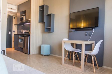 Sala de apartamento à venda com 1 quarto, 30m² em Alphaville Industrial, Barueri