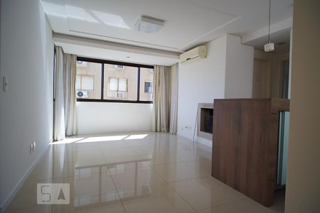 Sala  de apartamento para alugar com 2 quartos, 86m² em Petrópolis, Porto Alegre
