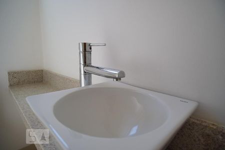 Apartamento para alugar com 86m², 2 quartos e 2 vagasBanheiro de Serviço