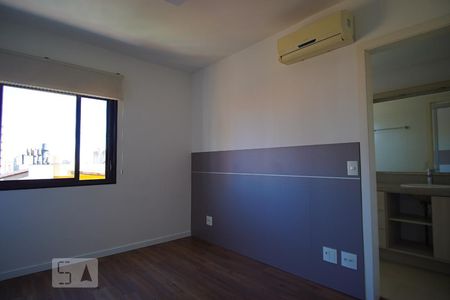 Quarto Suíte 1 de apartamento para alugar com 2 quartos, 86m² em Petrópolis, Porto Alegre
