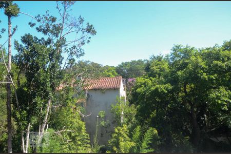 Casa de condomínio à venda com 276m², 3 quartos e 3 vagasvista