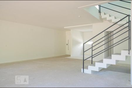 Casa de condomínio à venda com 276m², 3 quartos e 3 vagasSala