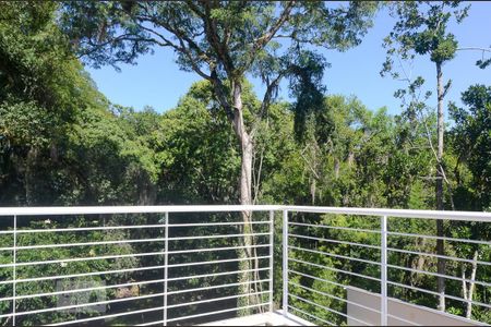 Casa de condomínio à venda com 276m², 3 quartos e 3 vagasvaranda