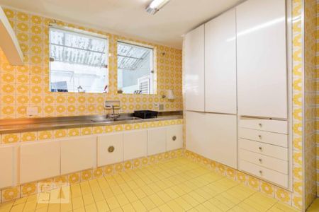 Casa à venda com 650m², 4 quartos e 4 vagasCozinha