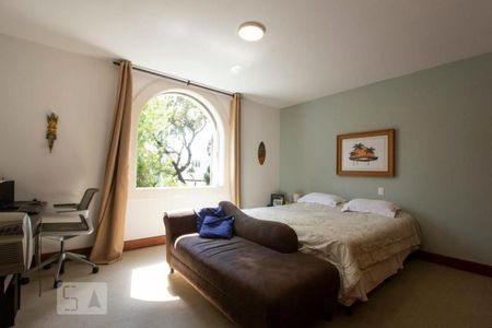 Casa à venda com 650m², 4 quartos e 4 vagasQuarto