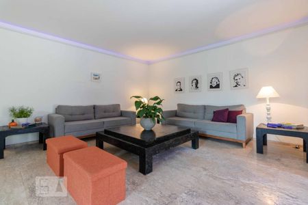 Sala de casa à venda com 4 quartos, 650m² em Jardim Everest, São Paulo