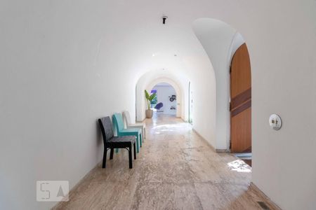 Hall de Entrada de casa à venda com 4 quartos, 650m² em Jardim Everest, São Paulo